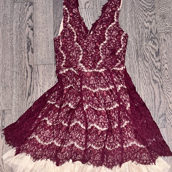 TRIXXI burgundy Lace sleeveless fit and flare dress Sz M - Picture 10 of 12